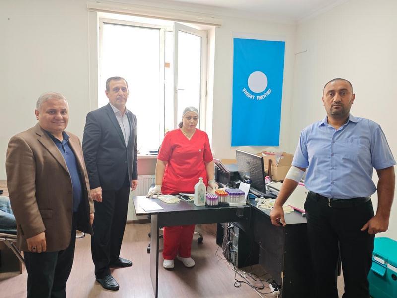 Vəhdət Partiyası Anım Gününə həsr olunmuş qanvermə aksiyası keçirdi (FOTO)